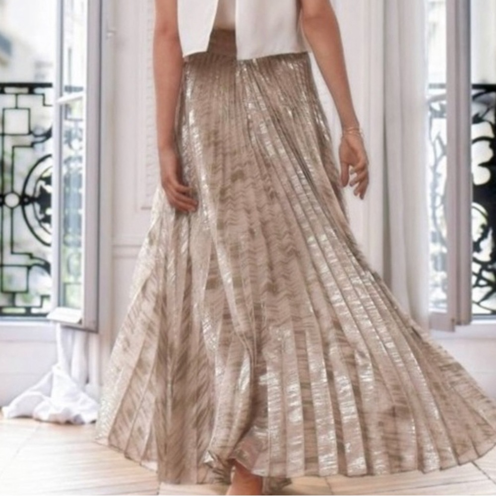 Anthropologie Moulinette Soeurs gold foil pleated skirt sz 4 petite